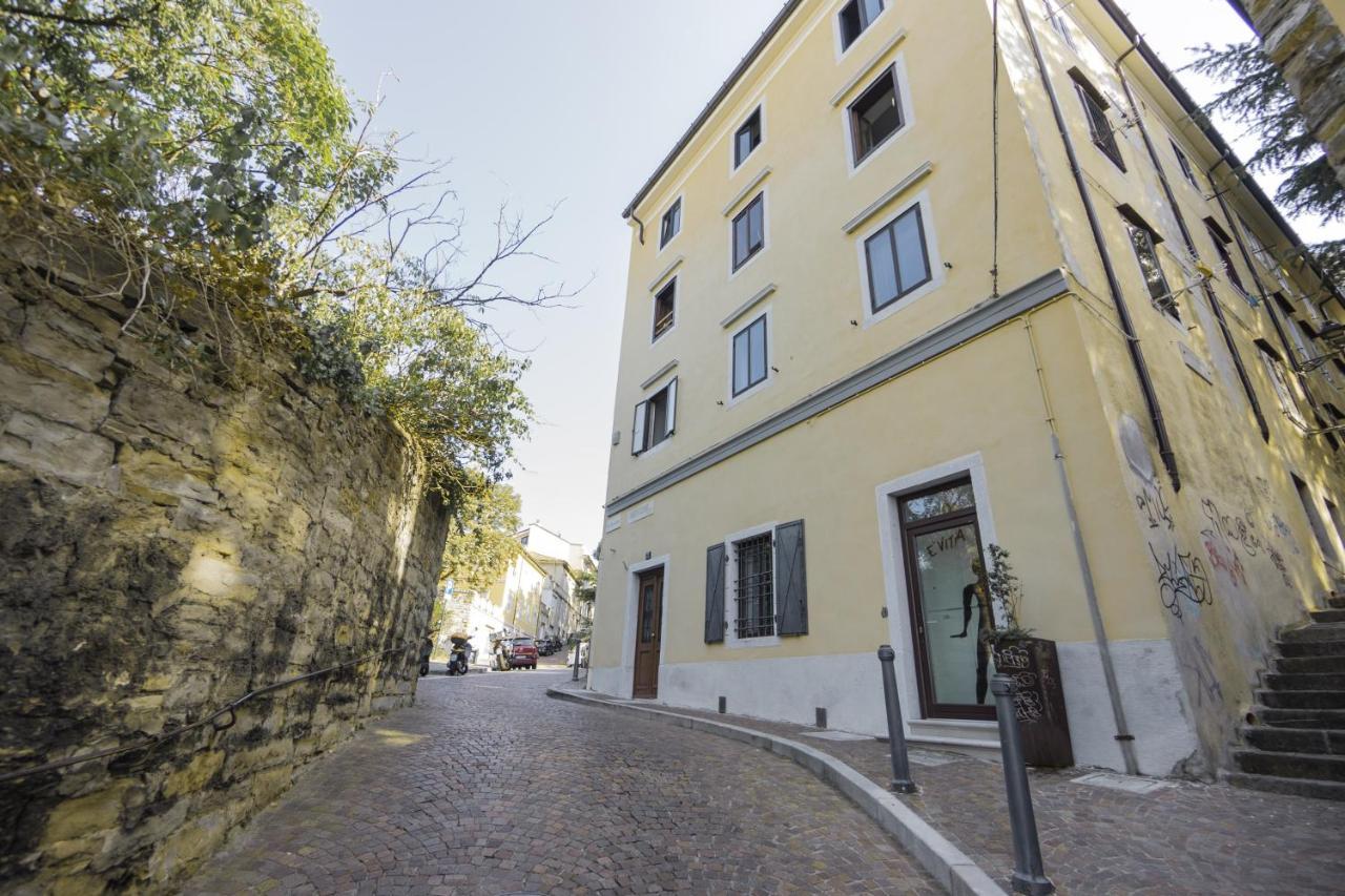 Monte 21 - San Giusto Apartment Trieste Bagian luar foto